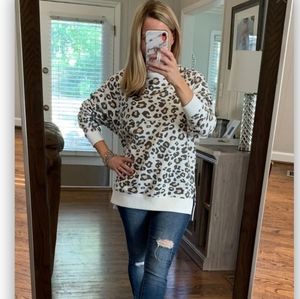 Nursing Queen Sweatshirt Medium NWOT